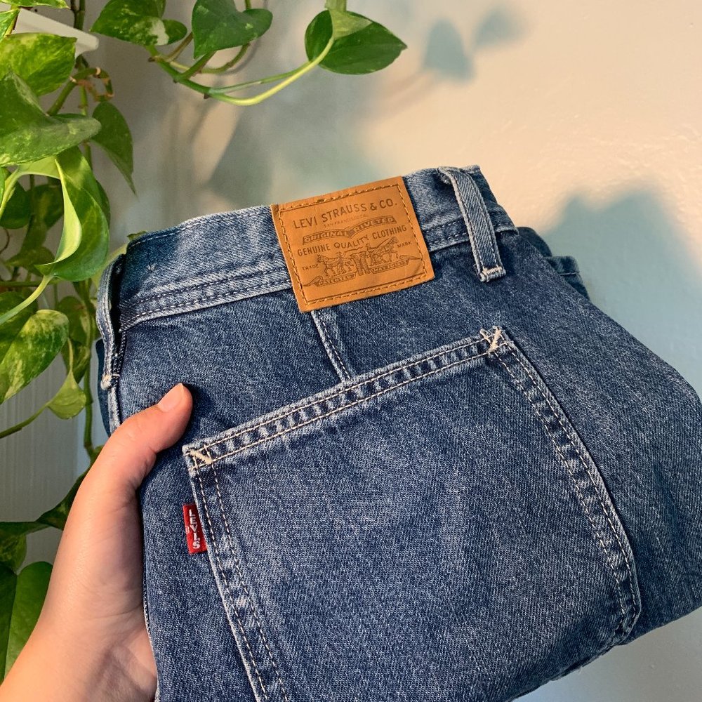 NEW Womens Levi Jeans